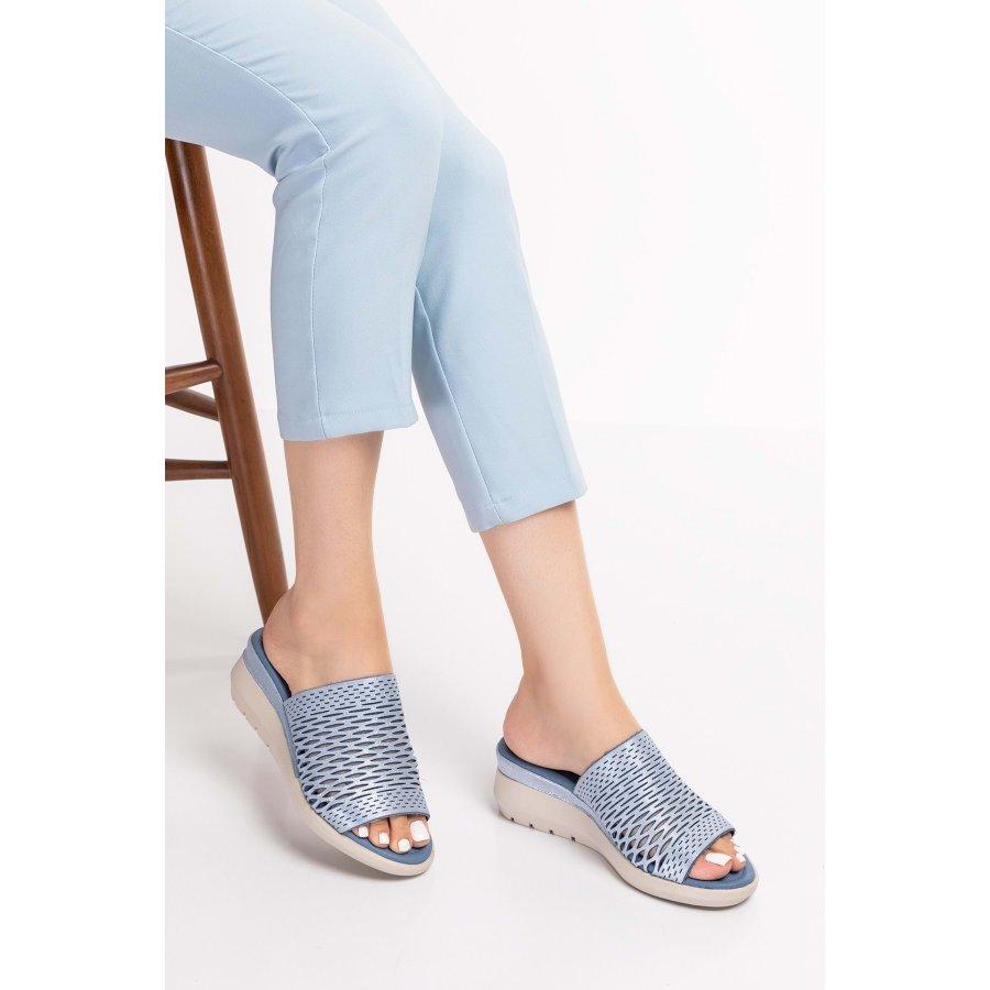 

Женские удобные тапочки из натуральной кожи на каблуке с подкладкой