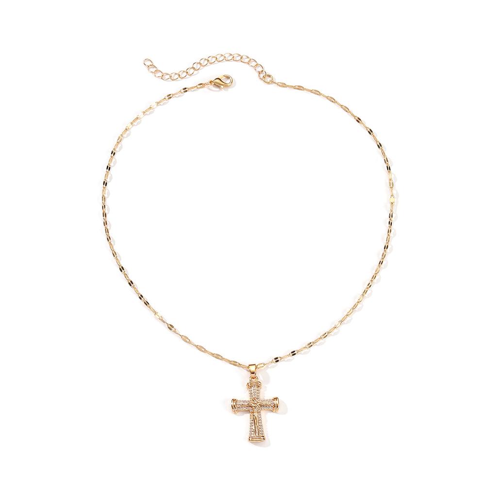 European and American Ins Cross Necklace, Personalized Design, High-end Light Luxury Copper Inlaid Zircon Short Collarbone Chain