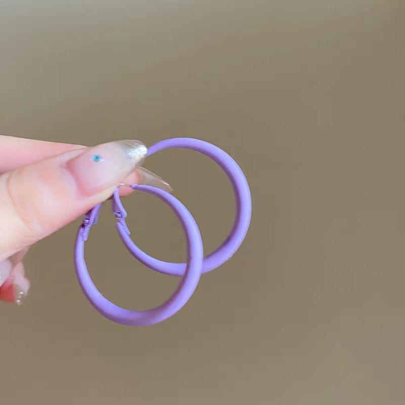 2024 Colorful High-End Hoop Earrings: Women's Summer Vacation Style, Seaside Dopamine Round Face Design