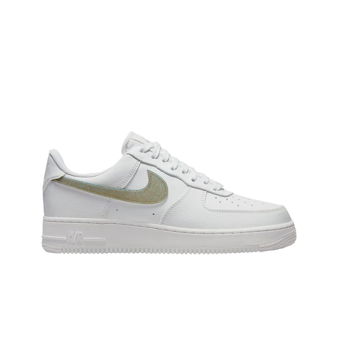 

Женские кроссовки Nike Air Force 1 07 Essential Summit White Dusty Sage DH4407-101