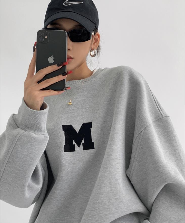 Women Loose Pullover Hoodies Students Fashion Embroidered Letter Sweatshirt Ladies Round Neck Sweater Velvet Autumn New Korean Style