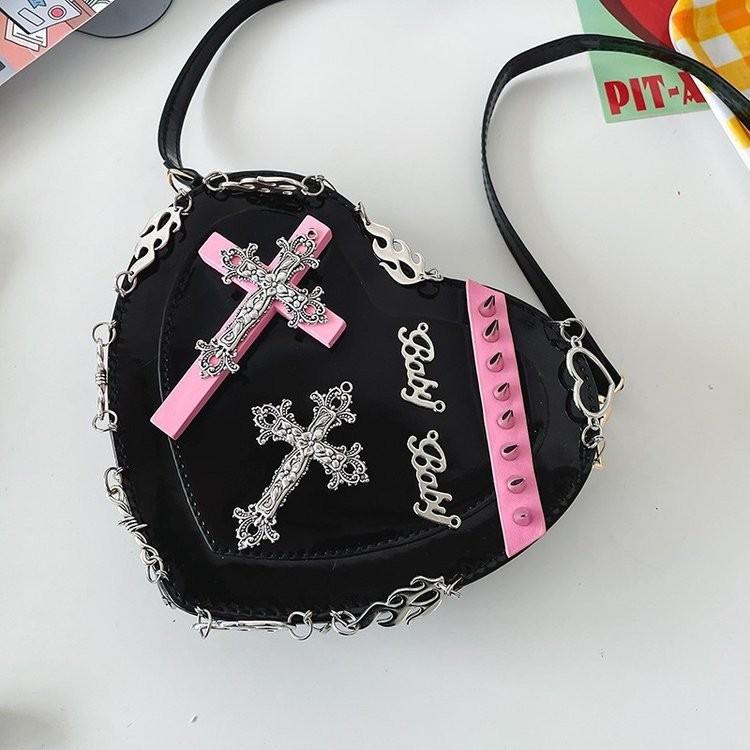 Stylish 2023 Heart Shaped Fashion Shoulder Bag For Women With Chic Punk Rivets
