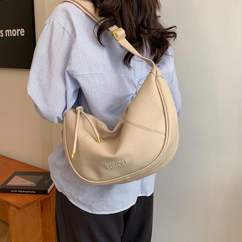 Bag Women's messenger bag 2025 new spring and summer large-capacity niche design high-end retro shoulder dumpling bag