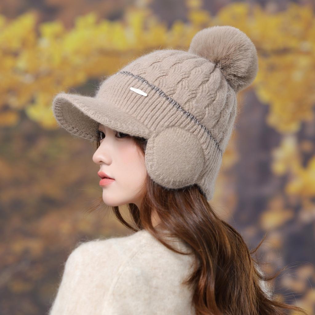 Hat Women's Winter Fleece Warm Wool Hat Windproof Hairball Duck Tongue Knitted Hat