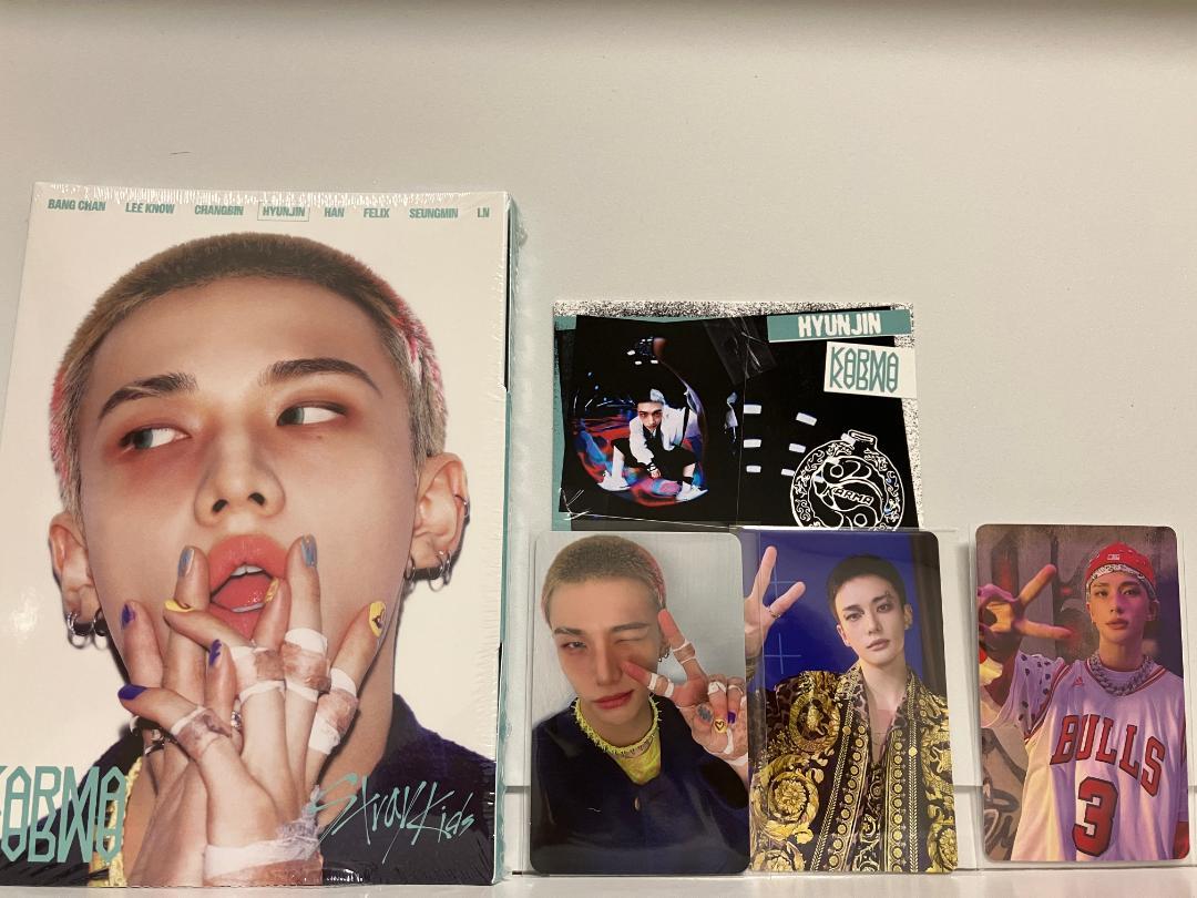 

[USED] StrayKids KARMA (Accordion Edition) Hyunjin Included