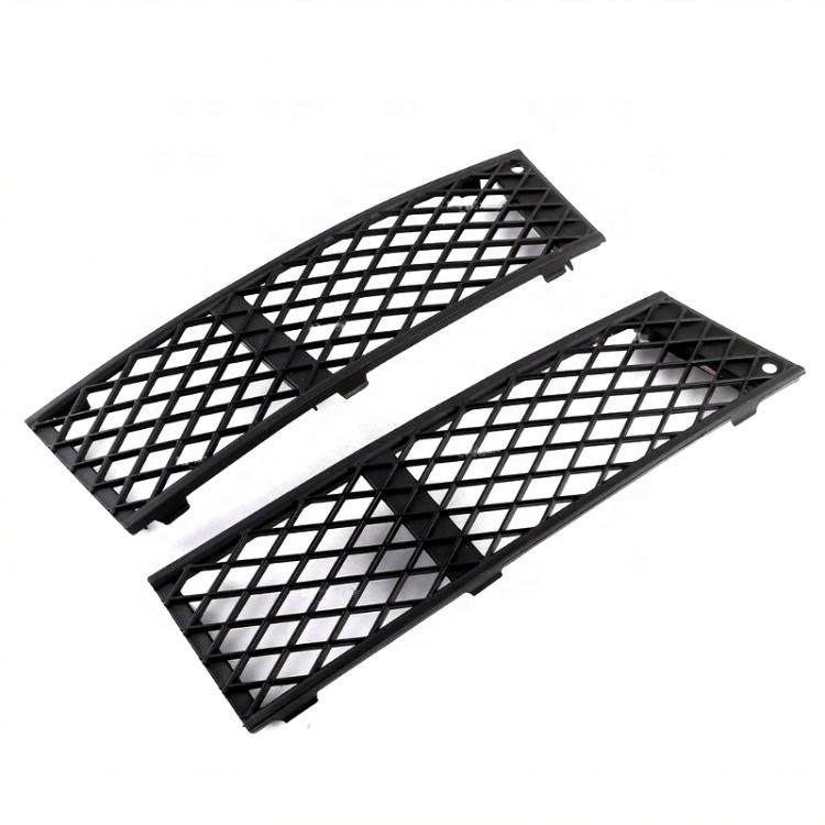 Kühlergrill für die Frontstoßstange für Mercedes-Benz S-Klasse W220, Modelle 2000-2006 (2208851123, 2208850223).