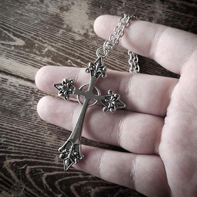 Trendy Alloy Cross Necklace Pendant for Europe & America