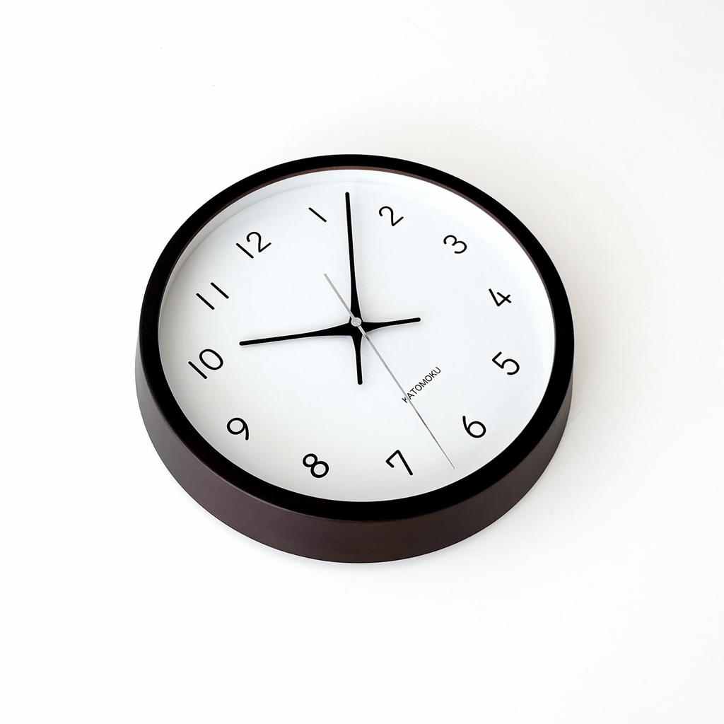 KATOMOKU muku Uhr 13, braun, km-104BRRC, Wanduhr mit schleichender Sekunde, 30,6 cm Durchmesser (Funkuhr)