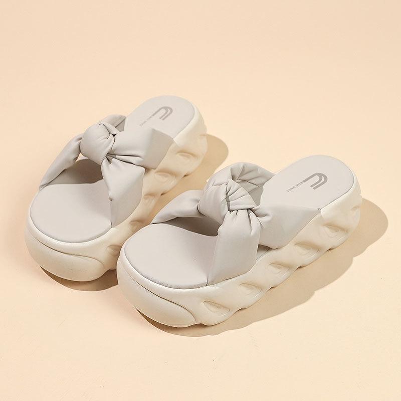 2025 new high-end cool slippers women's summer wear thick bottom heightening skirt sponge beach slippers