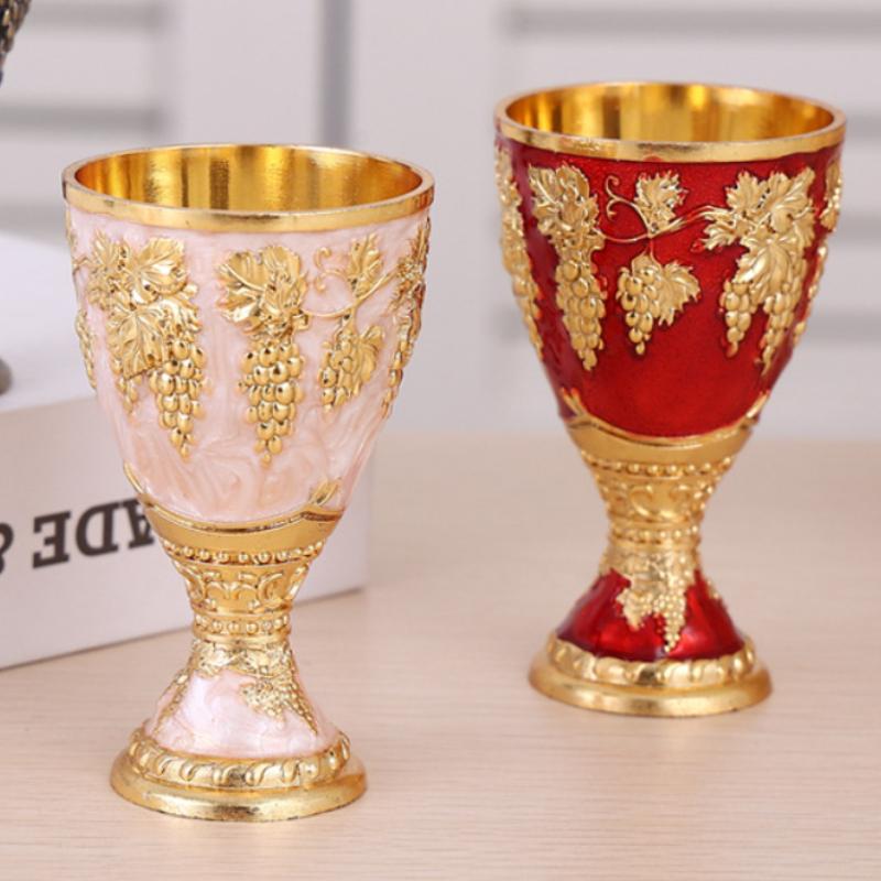 1ks Kovový pohár evropského stylu Baijiu Kreativní pohár na zahraniční víno Zinková slitina na stopce Rodinný barový pohár na párty pohár na víno