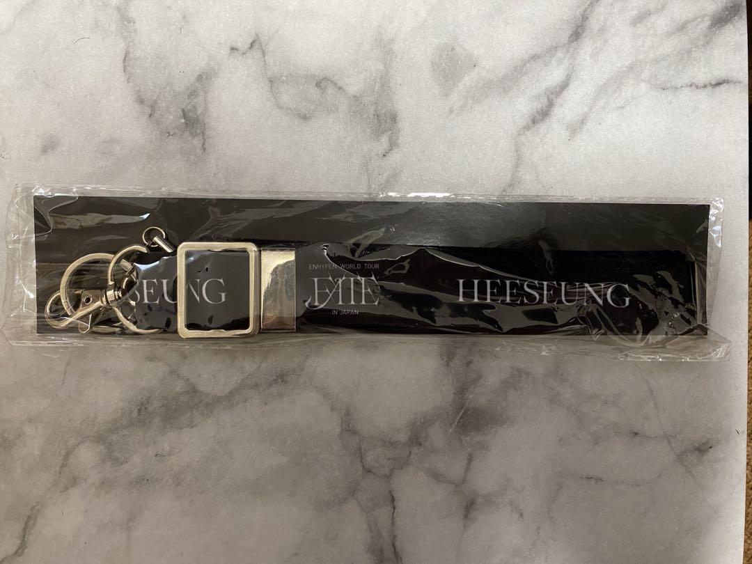 

[USED] enhypen shoulder strap