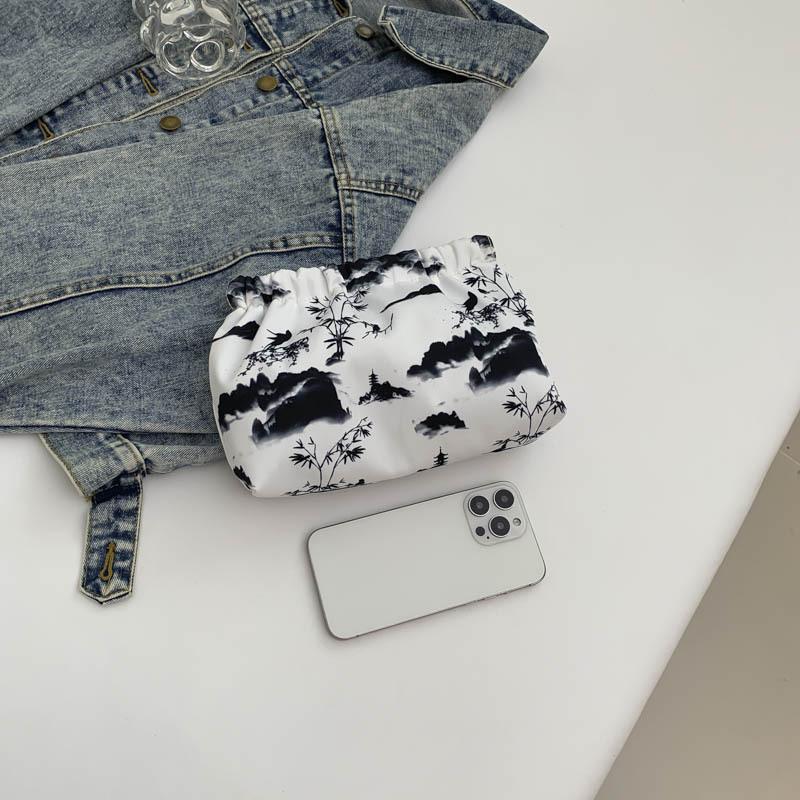 Простая сумка-облако Интернет-знаменитость 2025 лето новая европейская и американская элегантная мятая косметичка универсальный клатч женская сумка