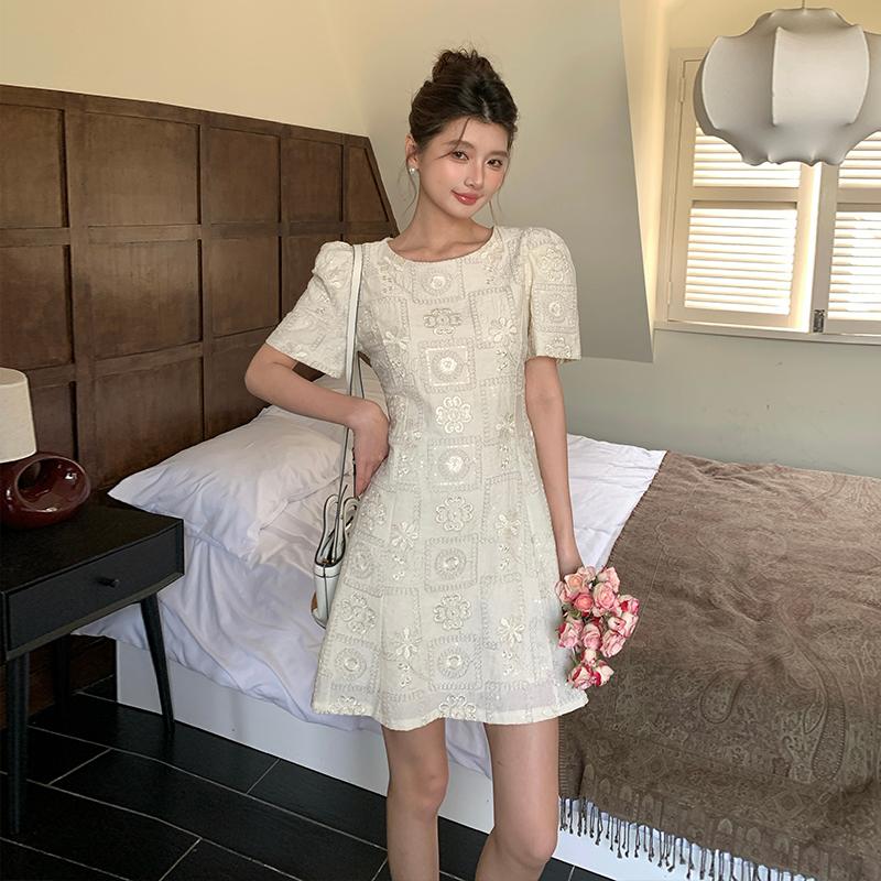 

Vintage Sequin-Embellished Fitted Short-Sleeve Slim Short Dress for Women Sweet O-neck Puff Sleeve Embroidery Mini Dress Summer 2XL абрикосовий