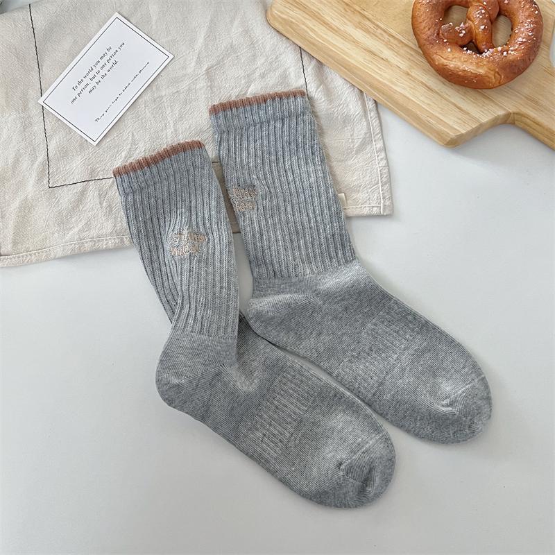 Female Spring and Autumn Tide Solid Color Movement in The Tube Pile Socks
