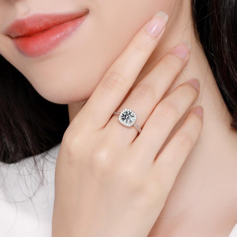 European and American classic zircon ring luxury four-clawed princess square bag flash zirconium hot-selling wedding ring jewelry