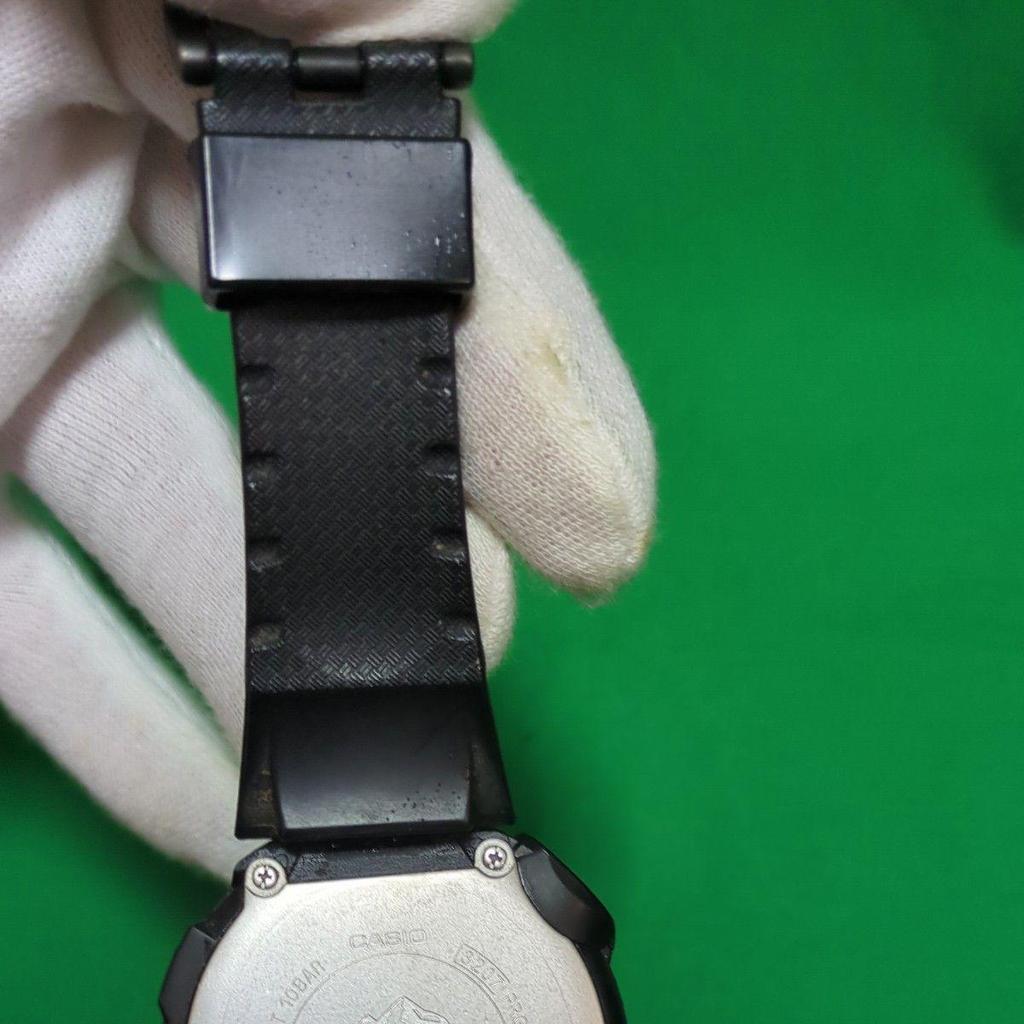 Used CASIO PRO TREK PRG-110 Tough Solar Men's Watch Reverse LCD Digital