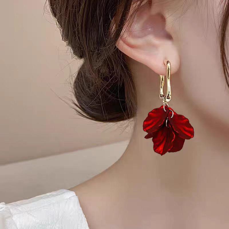 Fashionable Petal Earrings for Women Elegant Red Earrings