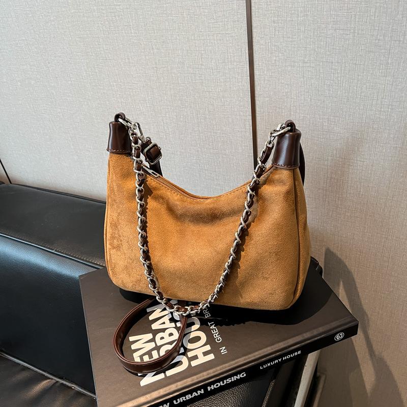 Fashion commuter large-capacity chain underarm bag women's 2025 new autumn and winter simple versatile tote bag shoulder bag