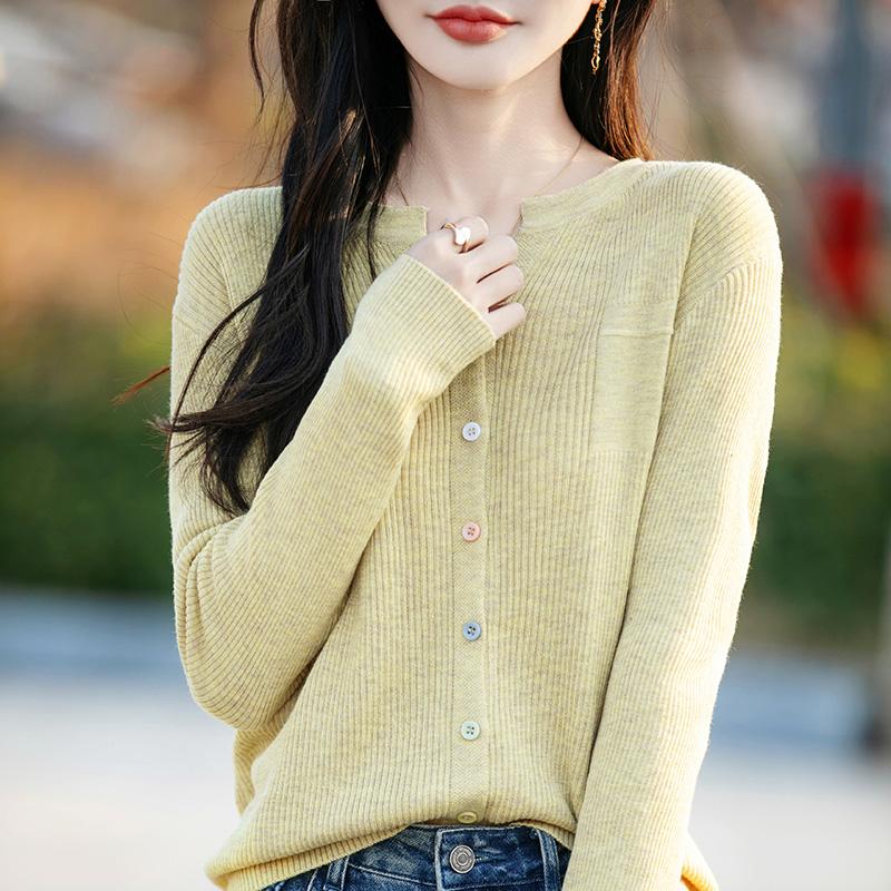 Cardigan ușor, 50% lână, 50% mătase de dud, pentru femei - tricotaje versatile pentru 4 sezoane pentru confort și stil pe tot parcursul anului