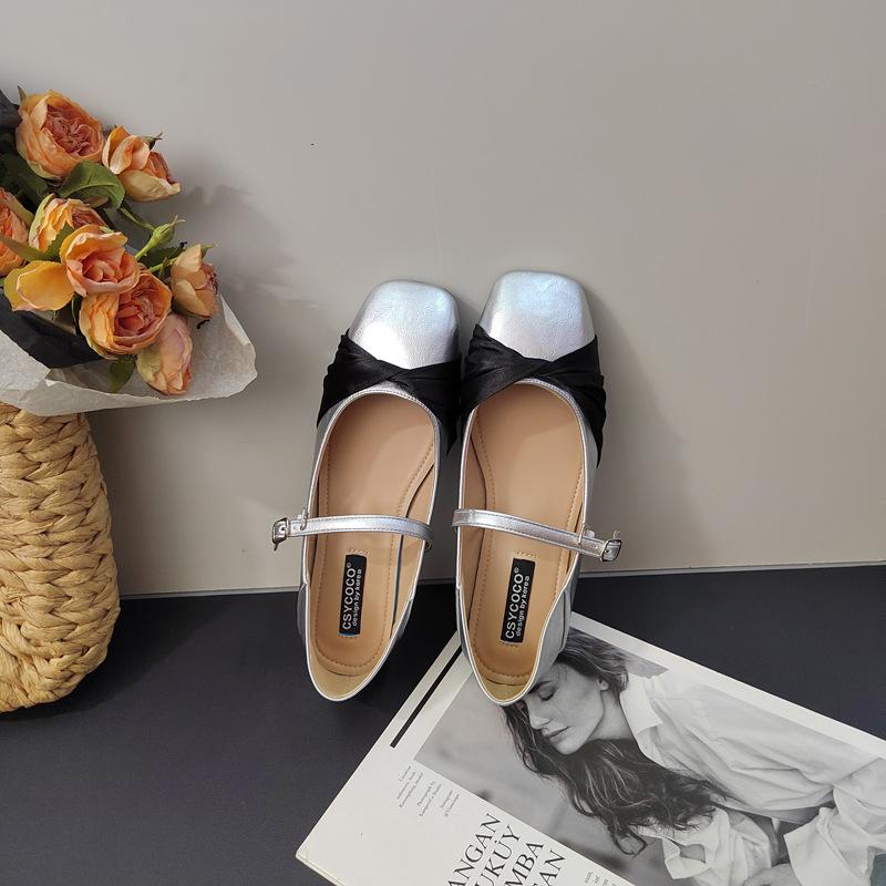 2025 autumn square head gentle temperament Mary Jane shoes one-word buckle bow French flat bottom shallow mouth single shoes