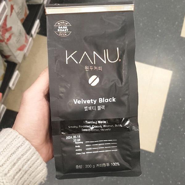 Dongsuh Kanu Velvety Black Whole Bean Coffee 200g