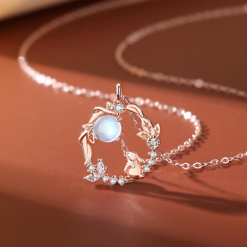 Rabbit Pendant Necklace Fresh and Sweet Zodiac Rabbit Moonstone Collarbone Chain Women's Light Luxury Gift Jewelry Accessories
