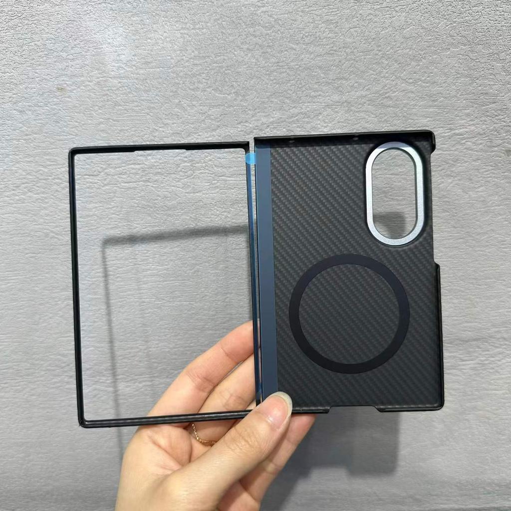 High Quality Magnetic 1500D Carbon Fiber Pattern PC Case for For Samsung Galaxy Z Fold 8 Kevlar Skin Feel Wireless Charge Cover