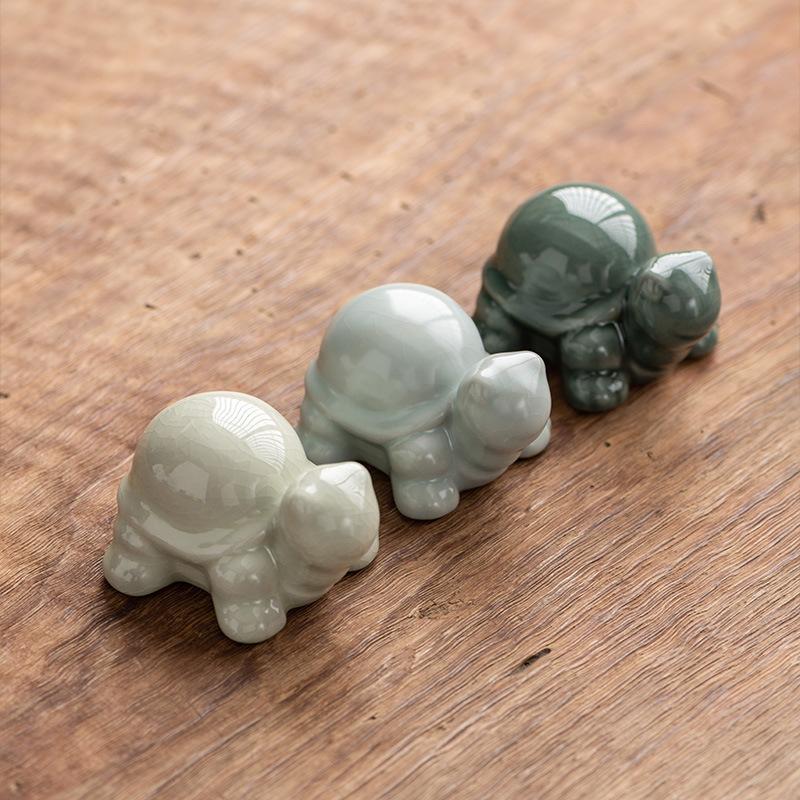 Ru kiln Ge kiln turtle Xuanwu tea pet ornament tea play opening film can raise classical national style creative cover pen holder high-end