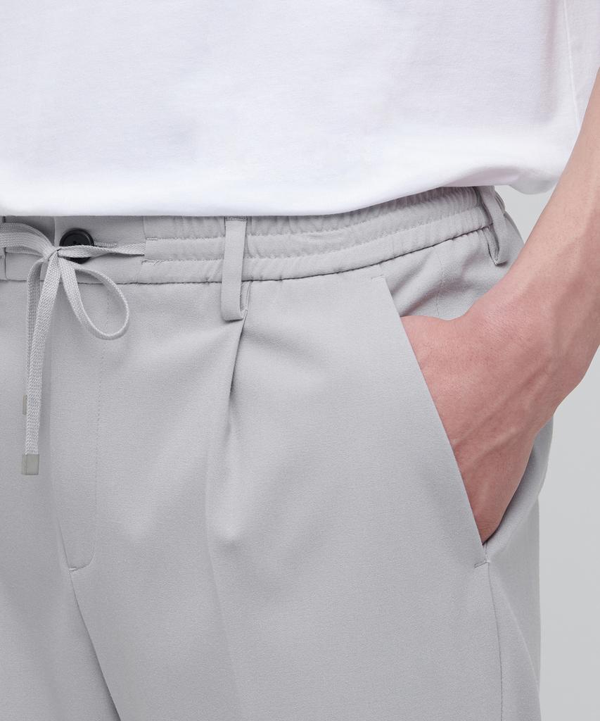 Musinsa Standard Lightweight Wide Drawstring Banded Crop Slacks [Light Gray]