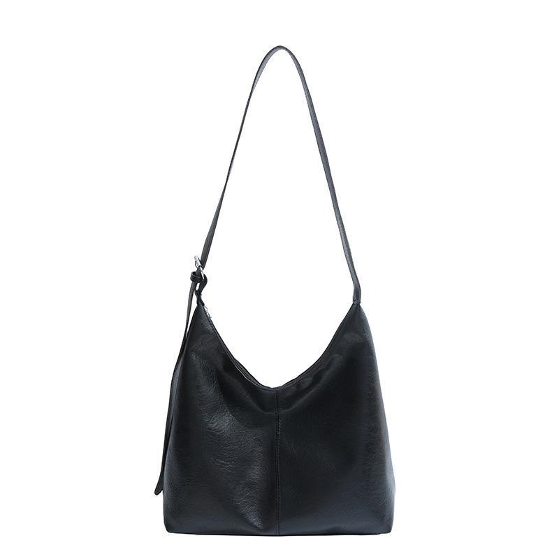 Large Capacity Retro Simple Tote Bag Women's Fashion New Soft Leather Shoulder Bag Solid Color Versatile Commuter Armpit Bag