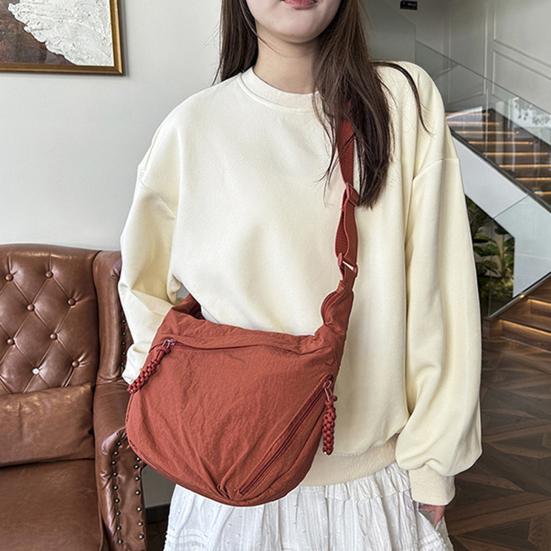 Uformell Hobo-veske Dumpling-veske med justerbar skulderreim Sammenleggbar skulderveske med flere lommer Stor kapasitet Crossbody-veske for daglig bruk Reise Arbeid