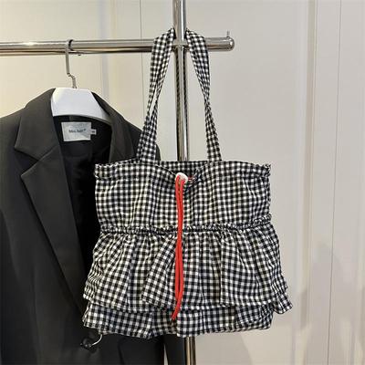 Stylish Color Block Women's Handbag: Niche Design, Large Capacity, Versatile Casual Shoulder Tote.