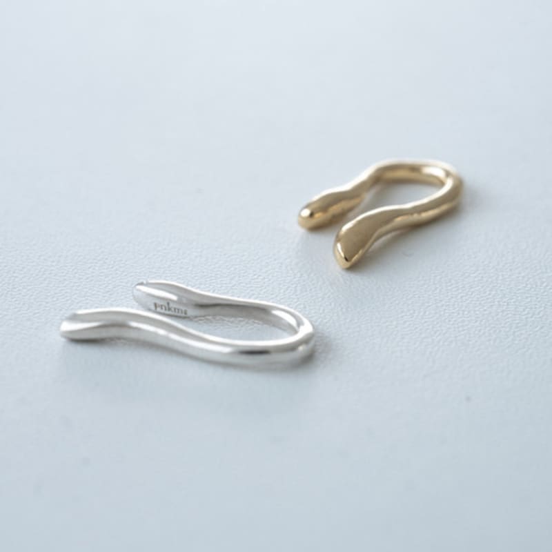 

pinekim Rough Ear-cuff Silver matte