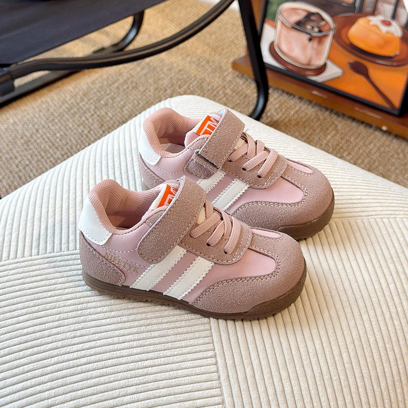 Children's Sports Shoes 2025 Spring and Autumn New Boys and Girls Versatile Moral Training Shoes Medium and Small Children's Casual Soft Baseplate
