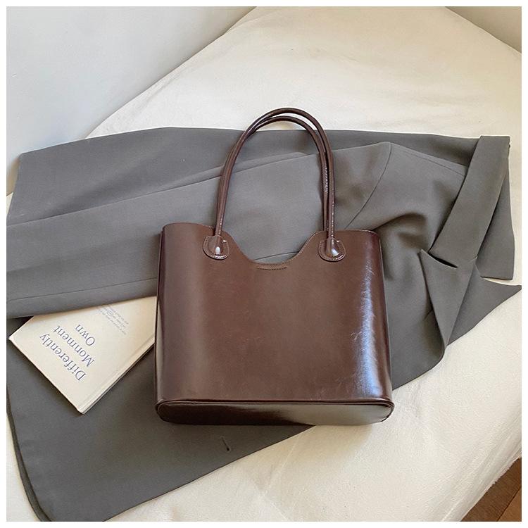 

Сумка большой вместимости женская 2025 новая модная сумка-тоут простая наплечная сумка зарубежная сумка для поездок сумка подмышку