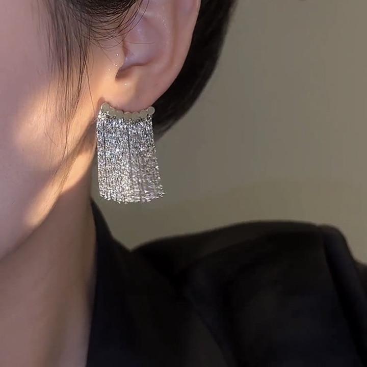 Silver Needle Tassel Earrings: Fashionable European & American Metal Design, Unique & Simple Style for Women