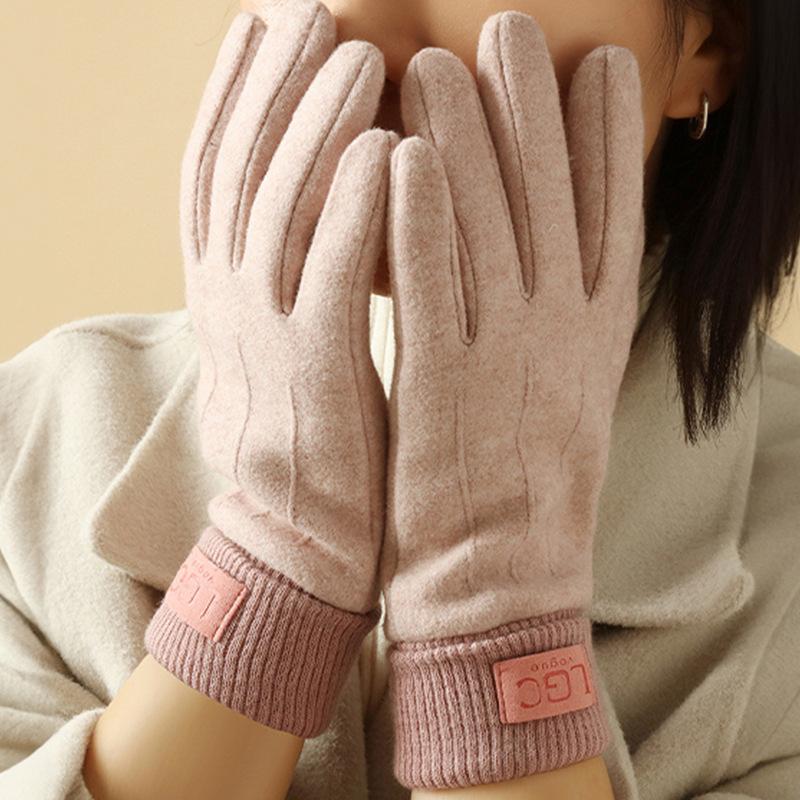 Перчатки женские флисовые утепленные теплые студенческие зимние перчатки морозостойкие розовый