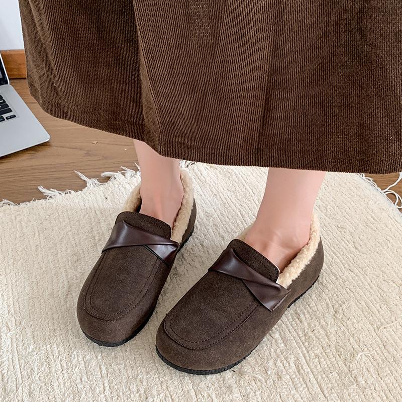 Women Shoes with Winter Velvet Cotton Shoes One Step On Warm and Non Slip for Mom Lightweight for Going Out 2024 New Flat Shoes