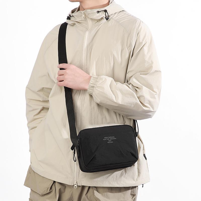 Minimalist Oxford Cloth Crossbody Bag Men Women Casual Functional Daily Outdoor Shoulder Bag