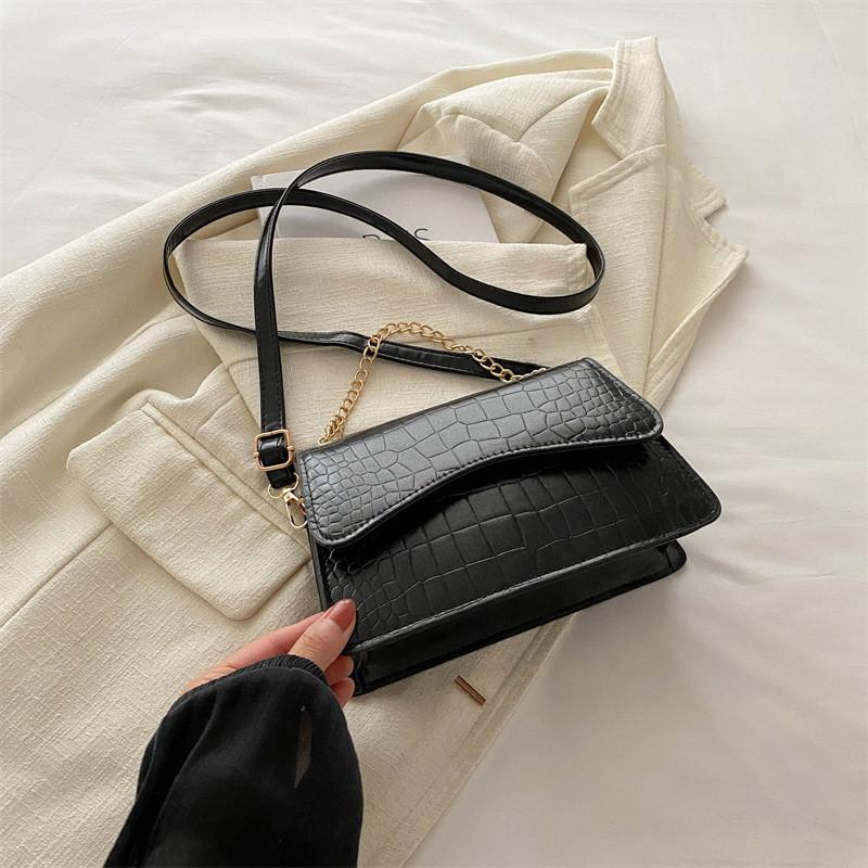 

Chic And Stylish Korean Inspired Small Shoulder Bag For Women In Trendy Colors
