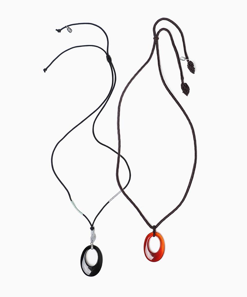 Holidayvisitor Full Moon Necklace