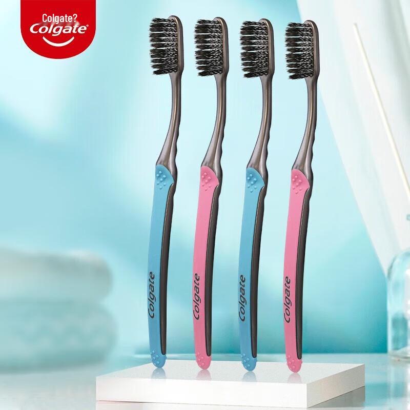 Colgate Slim Soft Charcoal Zahnbürste