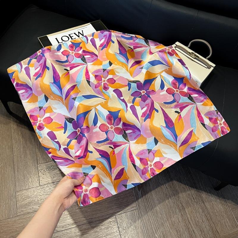 Silk scarf 71 * 71 imitation silk square scarf Korean atmosphere neck silk scarf flower pattern flower polka dot scarf