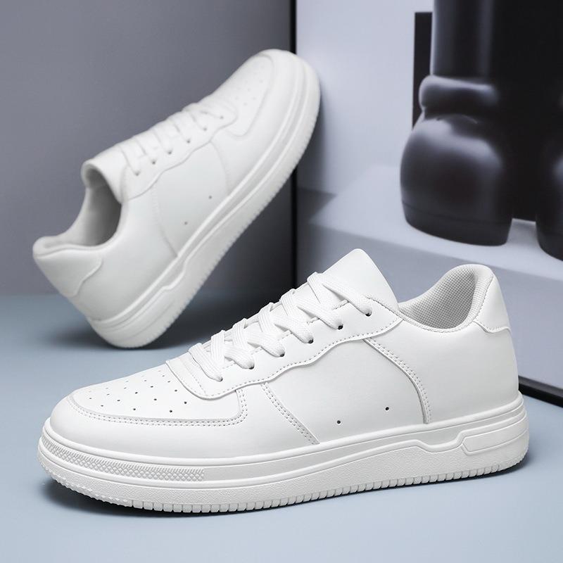 Frühlings Herrenschuhe neue atmungsaktive kleine weiße Schuhe Herren trendige Sportschuhe Freizeitschuhe Board-Schuhe