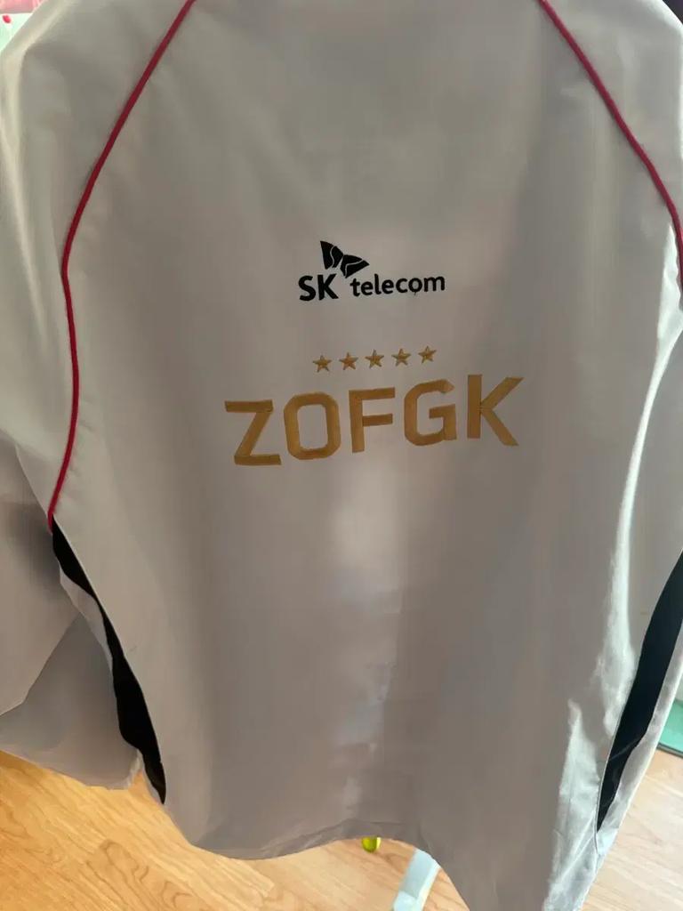T1 5-star jacket white Used