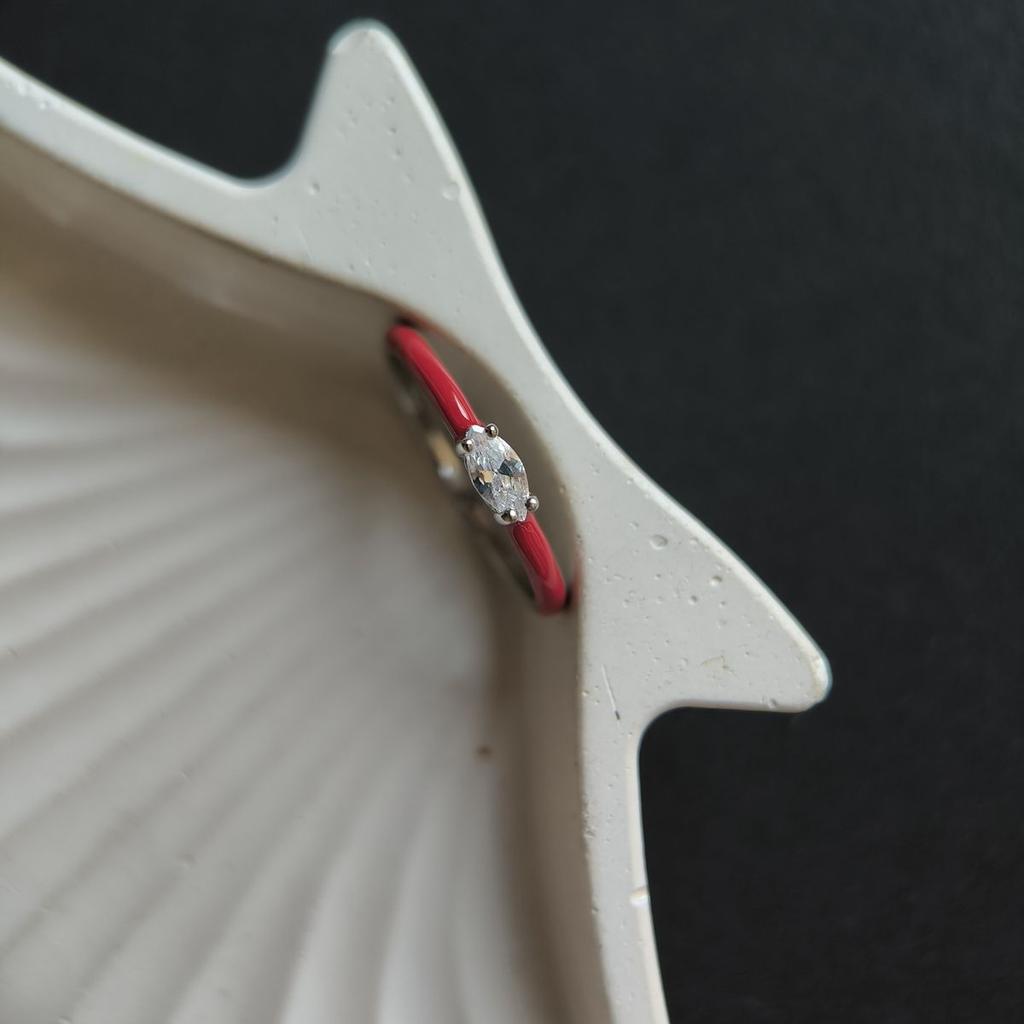 Sølvring med zirkoner, emalje, produktvekt 1,05 g (60002236)