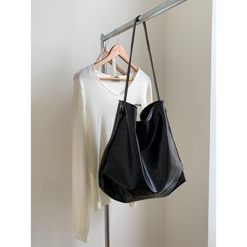 Nuova borsa tote grande capacità camoscio casual versatile borsa da pendolare donna retrò pelle morbida diagonale semplice borsa a tracolla
