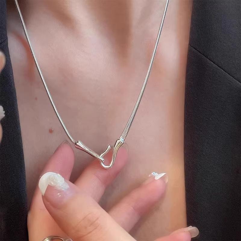 New Fish Hook Snake Bone Chain Niche Design Cool Style Texture Sweater Wedding Jewelry