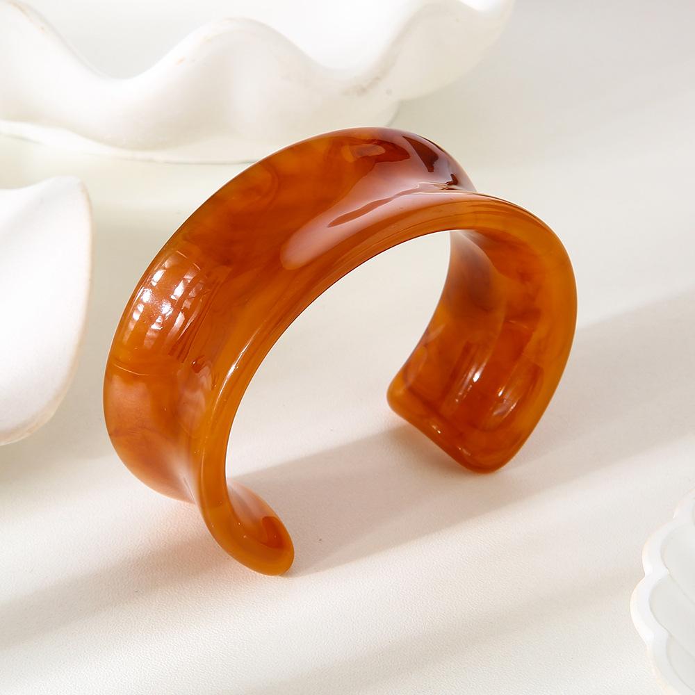 European and American Hot-selling Retro Concave C-shaped Open Resin Bracelet Wide Version High-end Design Bracelet Jewelry Women