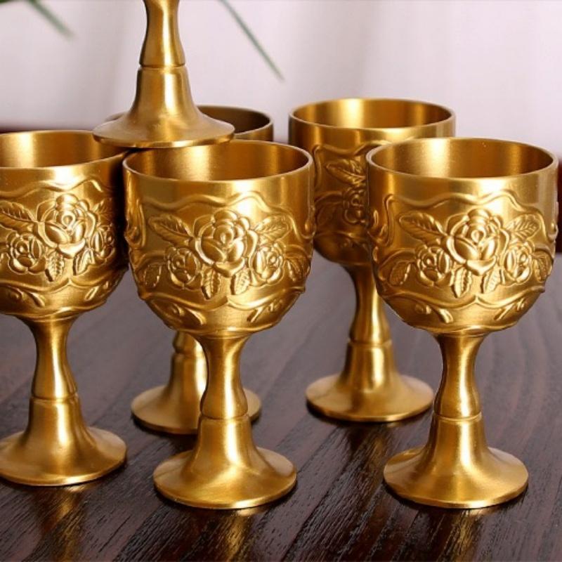 Brass Portable Mini Spirit Vodka Goblet, Engraved Flower Shaped Beverage Copper Cup,Friends Festive Gift Decoration 40ml,1pcs,